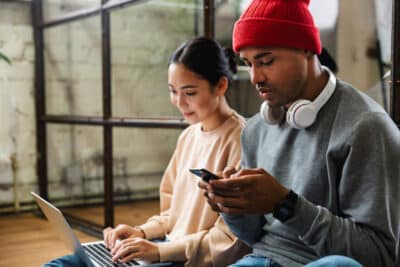 ithinkie | How to Become a Millionaire While in College.